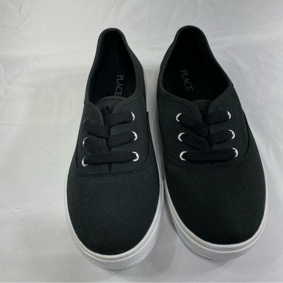Children’s Place Kids Black Canvas Low Top Sneakers - Picture 8 of 8